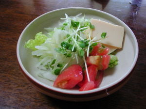 朝食のサラダ