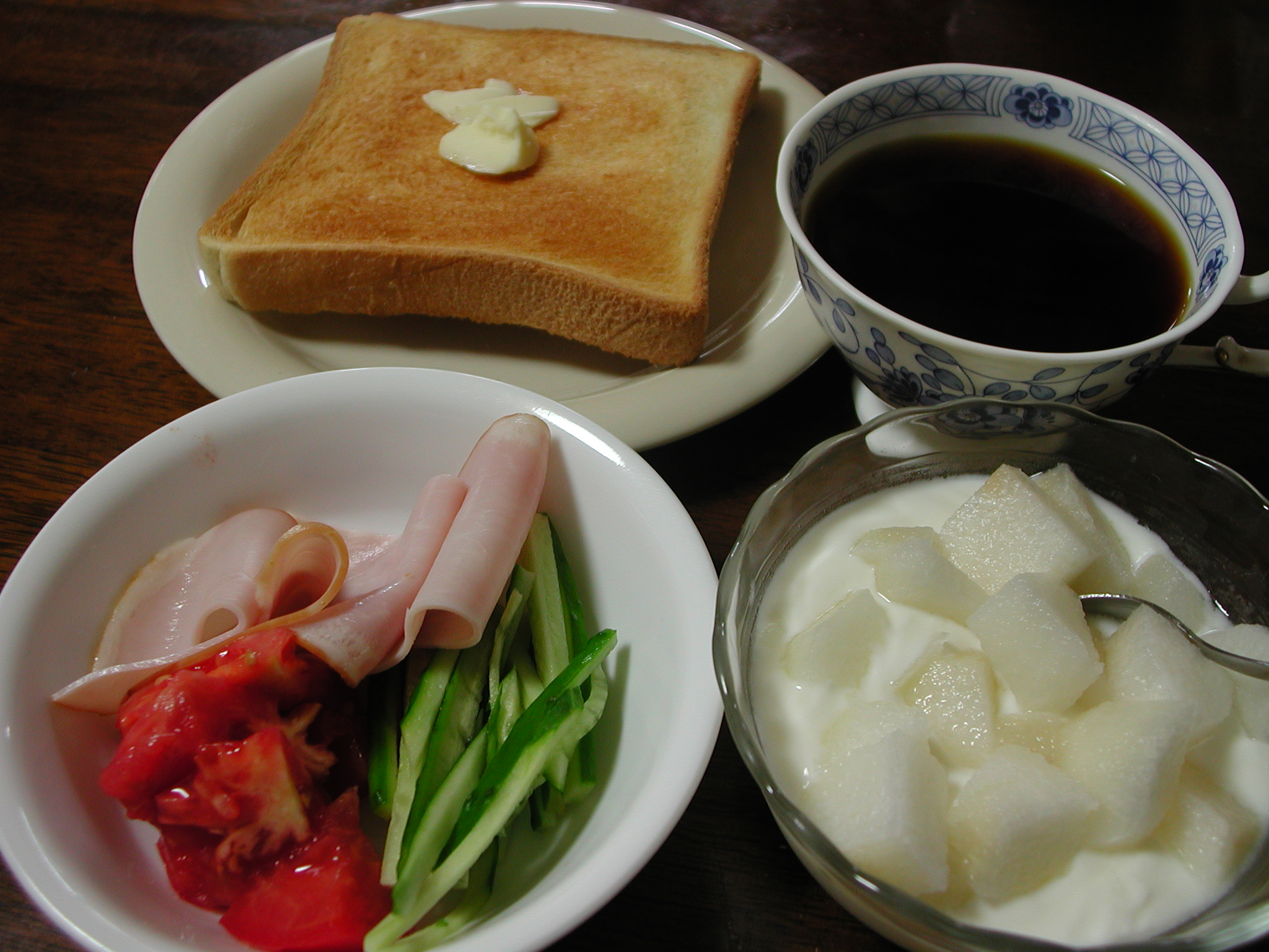 朝食