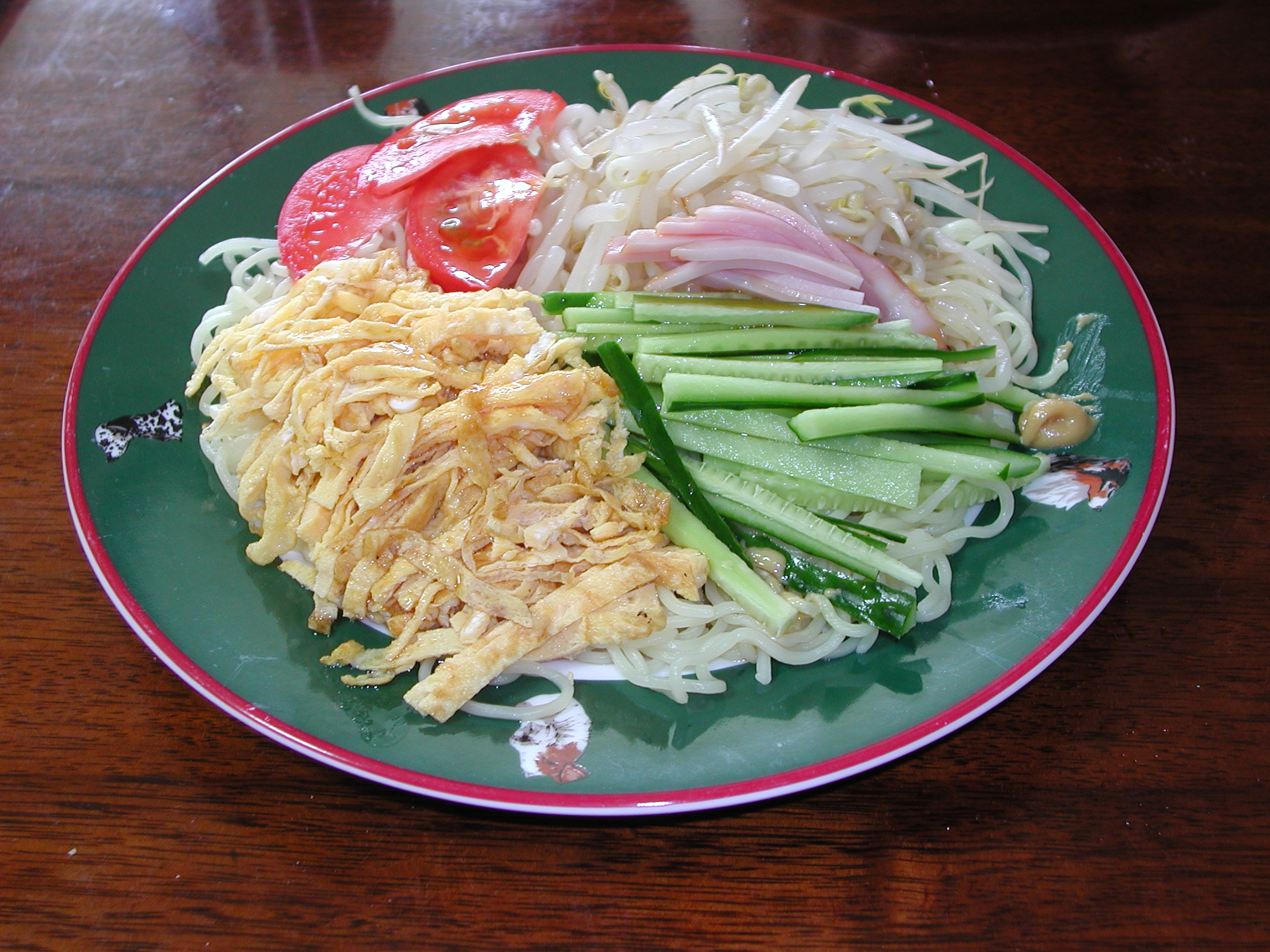 昼食の冷し中華