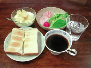 朝食