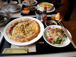 cafe de 柿ん木でピザときのこのドリア