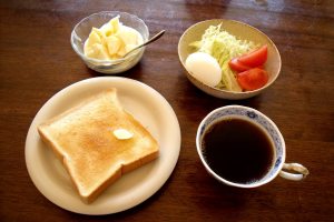 朝食