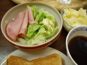 朝食