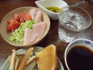 朝食